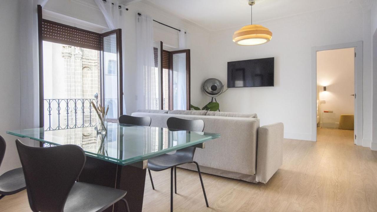 Apartamentos Boutique Puerta De Reyes 톨레도 외부 사진